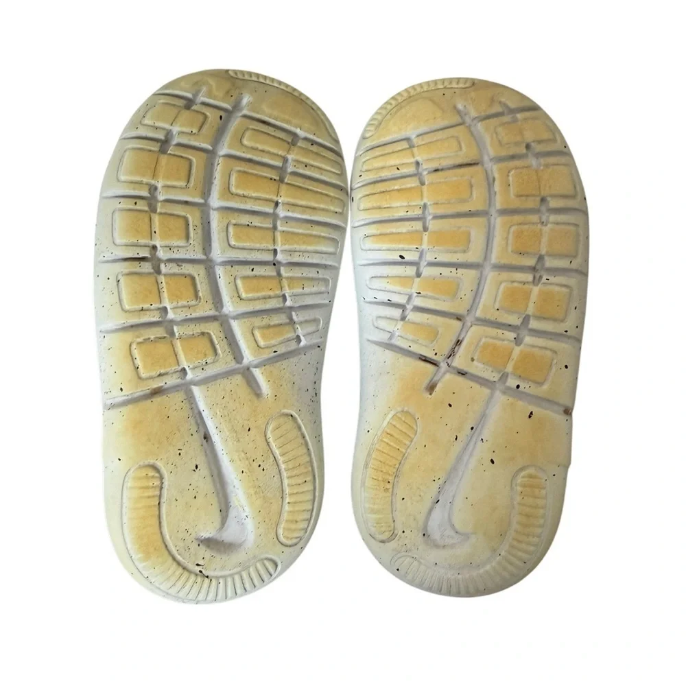 Nike dynamic sneakers